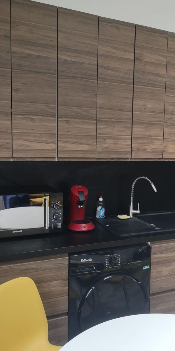 
                                                Location
                                                 Superbe maison meublée 42m² avec un jardin privé