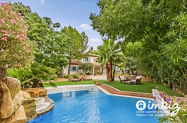 
                                                Vente
                                                 Superbe Maison Située à 10 minutes des Plages.