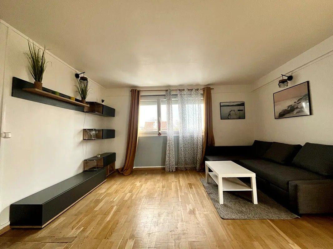 
                                                Location
                                                 Superbe meublé 63m² 3P avec balcon
