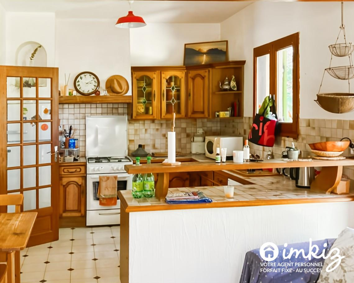 
                                                Vente
                                                 Superbe propriete + 2 logements + grand parc