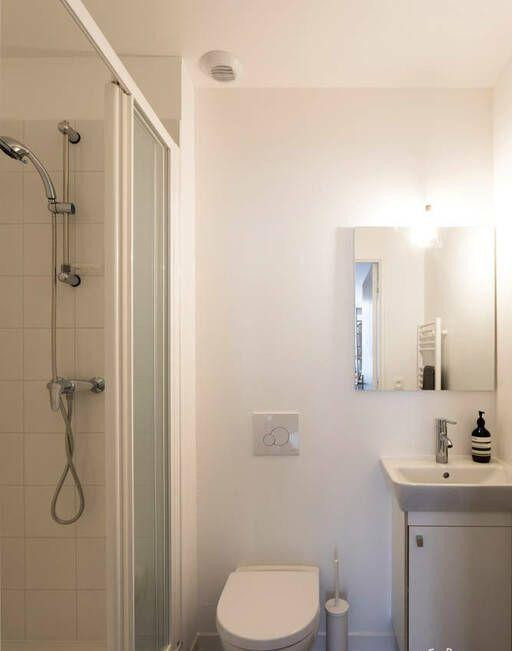
                                                Location
                                                 Superbe studio 20m² meublé et rénové Plein centre