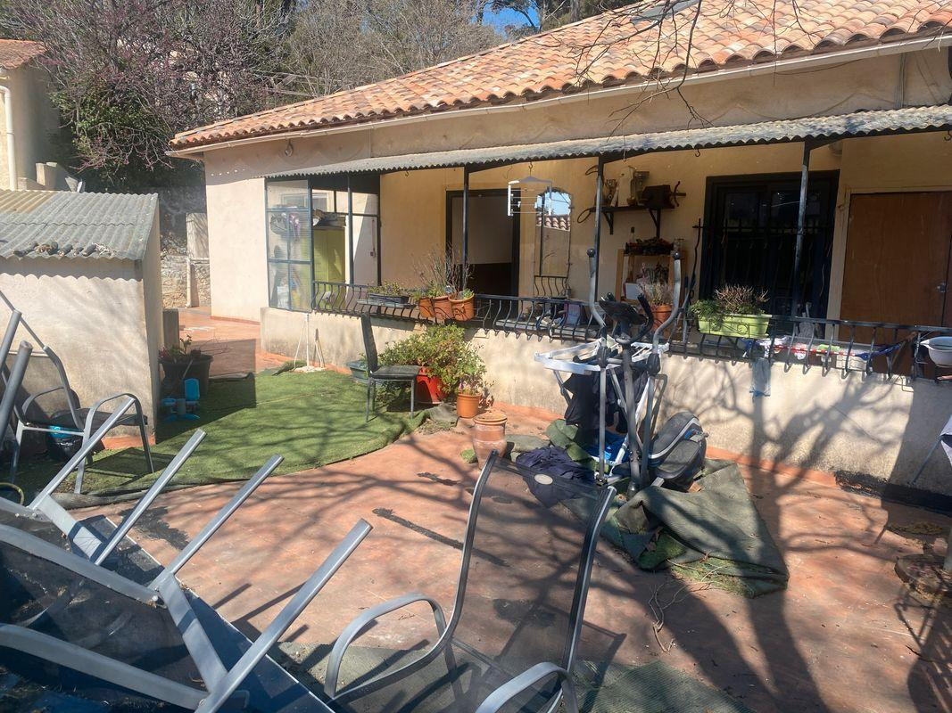 
                                                Location
                                                 Superbe studio 25m² au calme