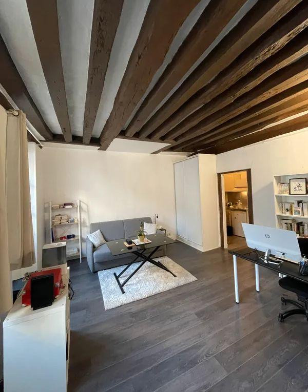 
                                                Location
                                                 Superbe studio 27m2 à Saint Germain des Près