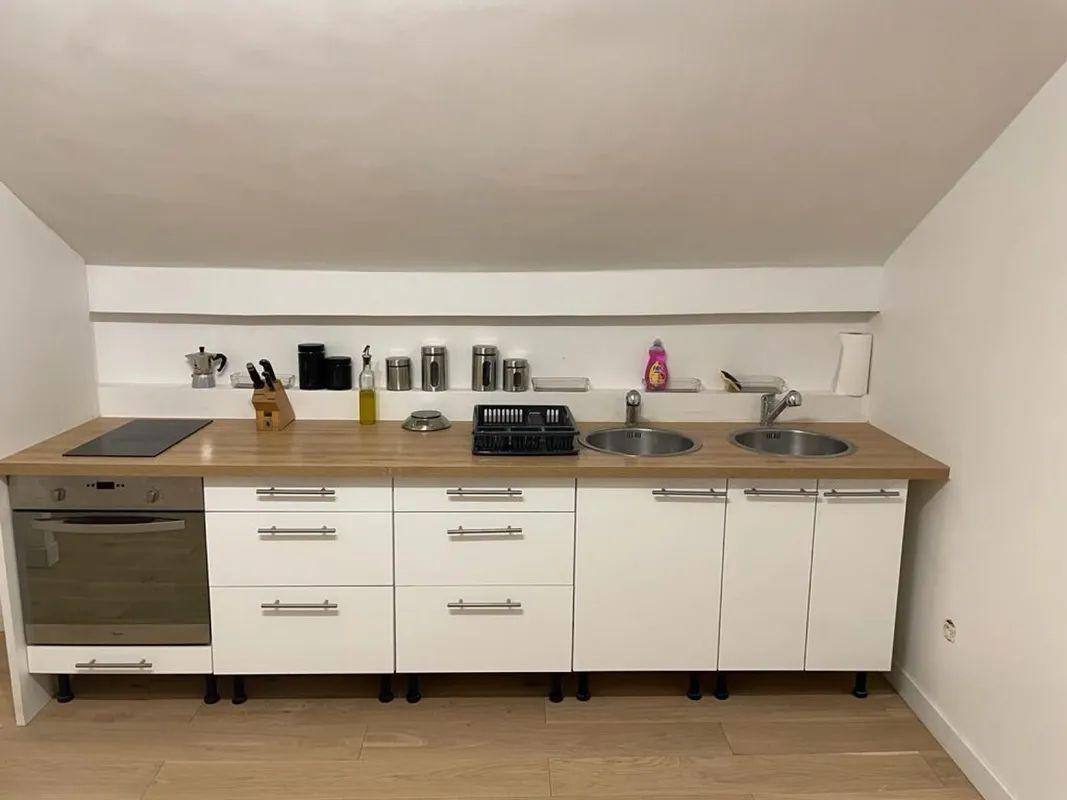 
                                                Location
                                                 Superbe studio/2P meublé 23m² avec vue sur le bois