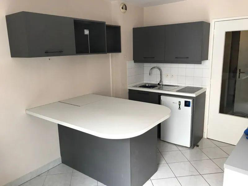 
                                                Location
                                                 Superbe studio 30m² LYON PART DIEU