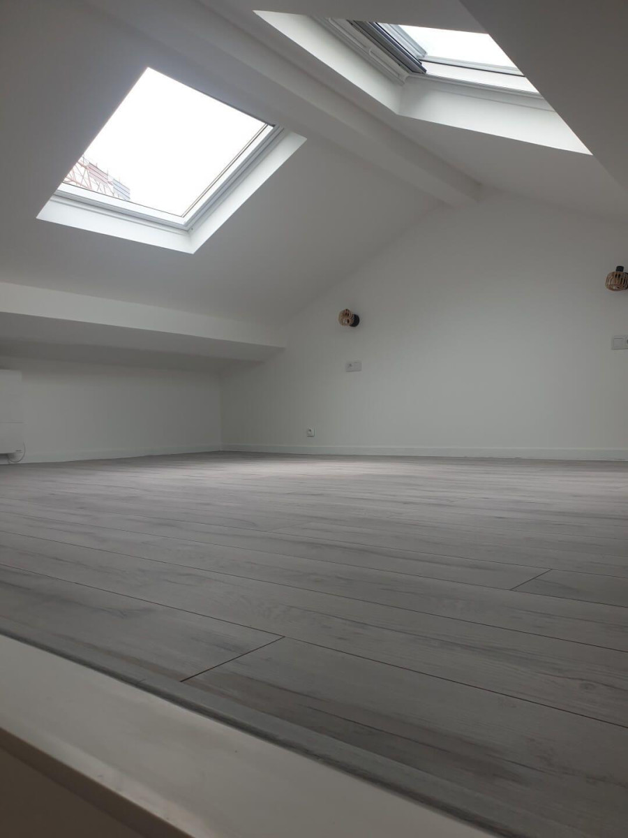 
                                                Location
                                                 Superbe studio 36m² au Pré Saint-Gervais