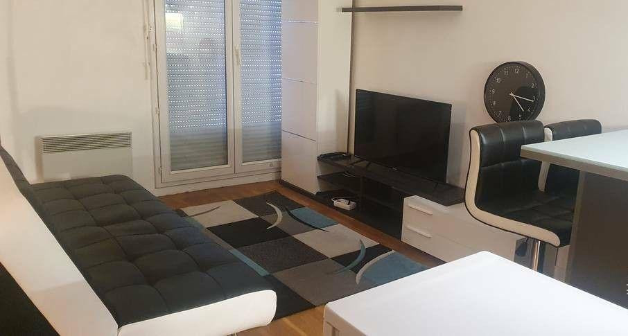 
                                                Location
                                                 Superbe studio 37m² équipé avec jardin 18m²