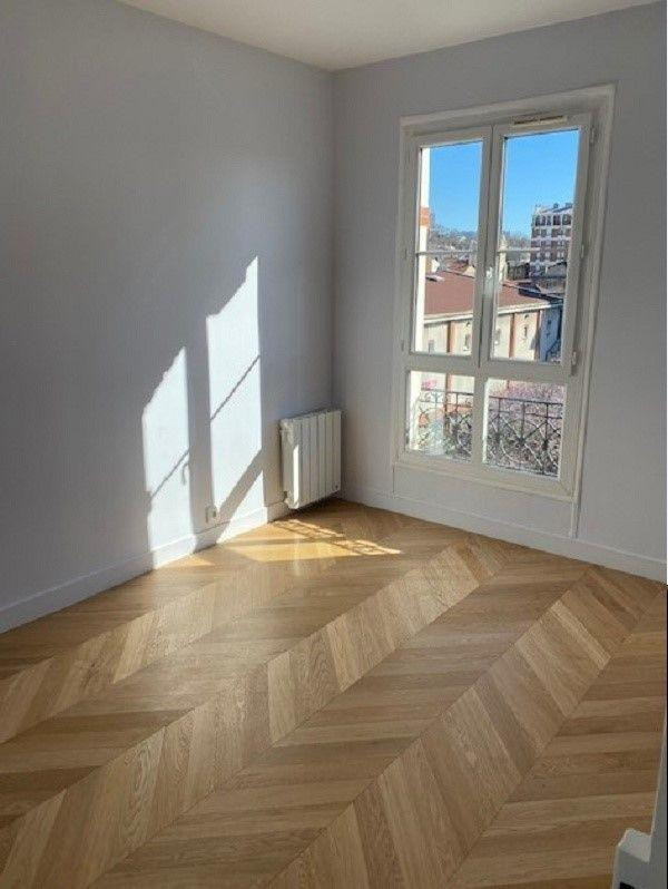 
                                                Location
                                                 Superbe studio à Fontenay-sous-Bois