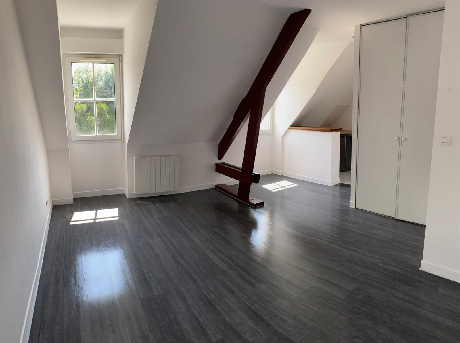 
                                                Location
                                                 Superbe studio a louer