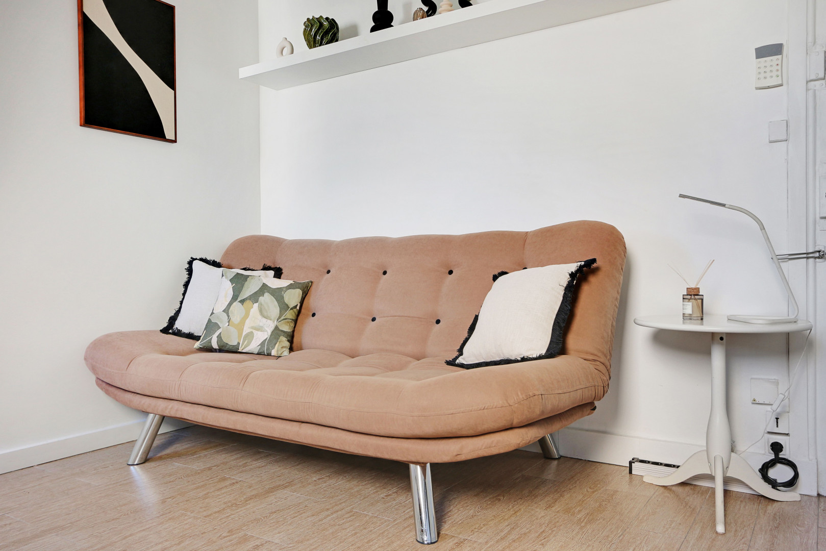 
                                                Location
                                                 Superbe studio à Neuilly (loyer tout inclus)