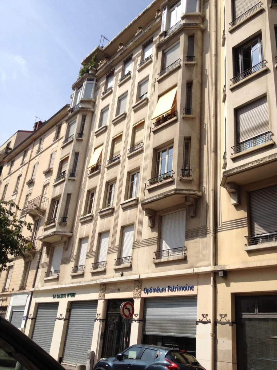 
                                                Location
                                                 Superbe studio/loft meublé 35m² comme une maison