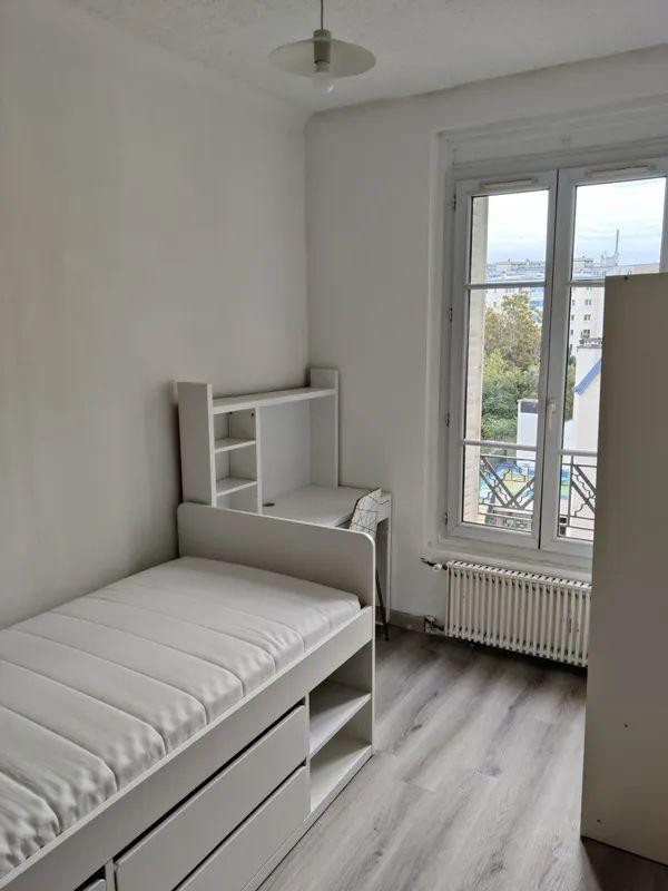 
                                                Location
                                                 Superbe studio meublé 13m² Convention Paris 15