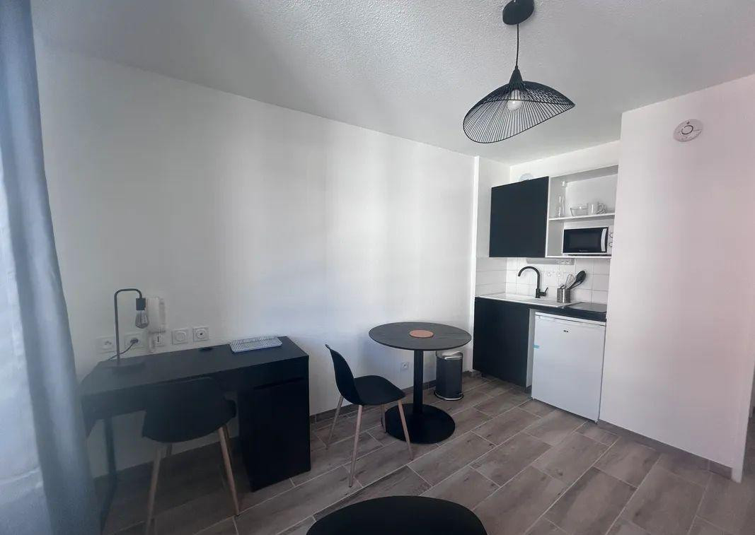 
                                                Location
                                                 Superbe studio meublé 17m2 refait à neuf Toulouse