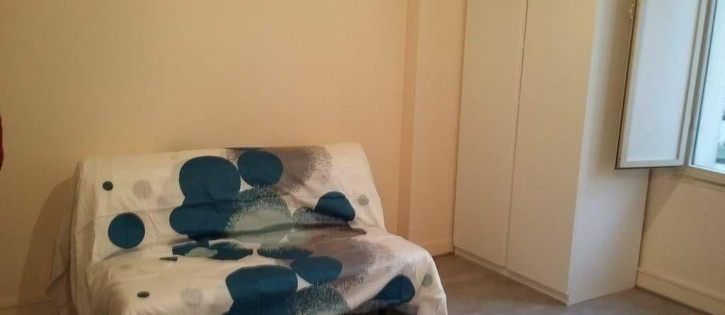 
                                                Location
                                                 Superbe studio meublé 20 m² à Villejuif