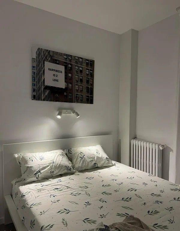 
                                                Location
                                                 Superbe studio meublé 20m² entièrement rénové