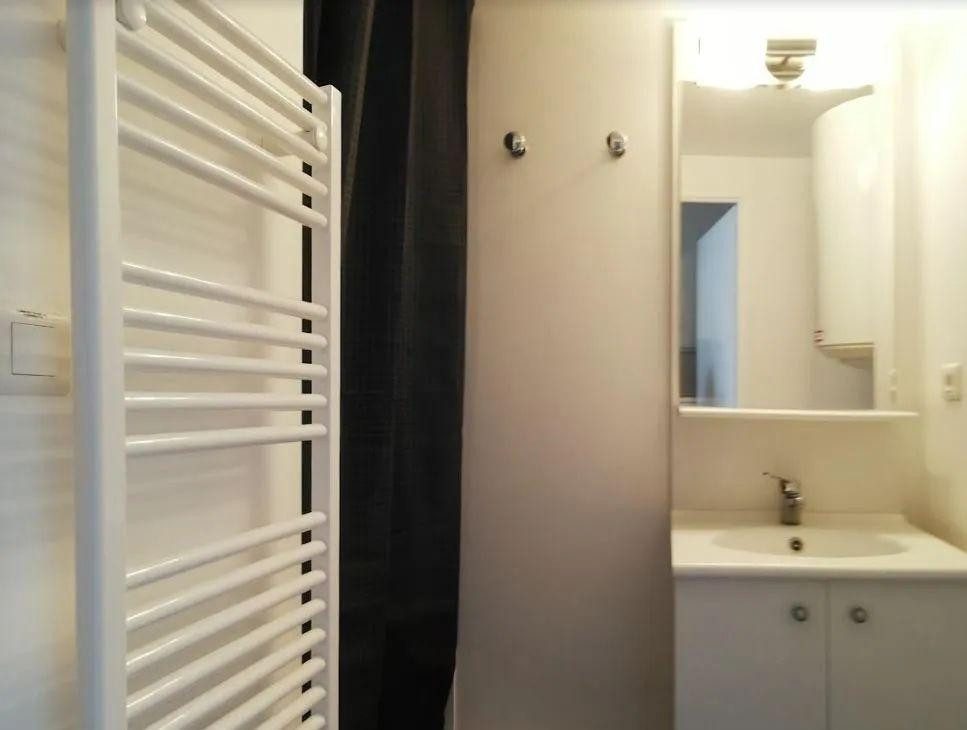 
                                                Location
                                                 Superbe studio meublé 20m2 à NANTES