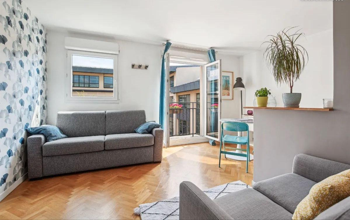 
                                                Location
                                                 Superbe studio meublé 27m² avec balcon exposé Sud