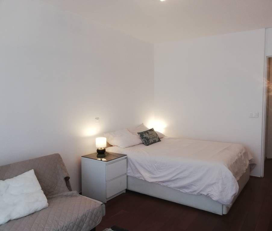 
                                                Location
                                                 Superbe studio meublé 30m² proche Buttes Chaumont