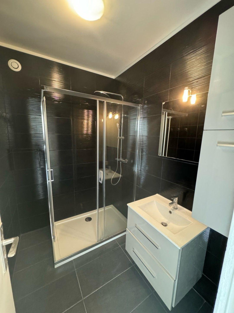 
                                                Location
                                                 Superbe studio meublé 31m² avec terrasse