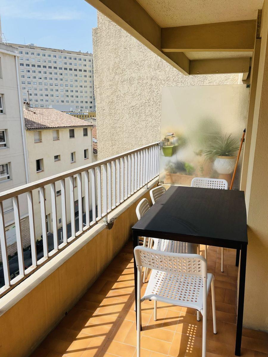 
                                                Location
                                                 Superbe Studio meublé 32m2 à Marseille La Timone