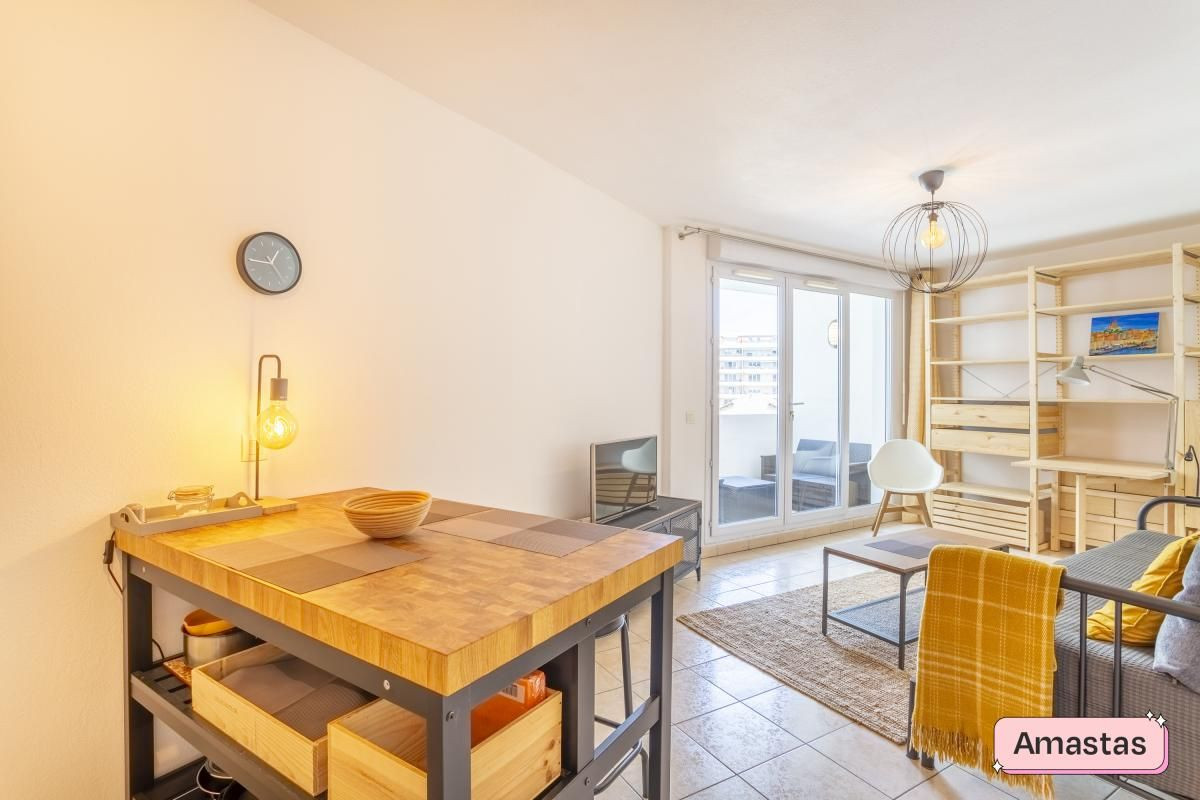 
                                                Location
                                                 Superbe studio meublé dans le 8eme arrondissement de Marseille