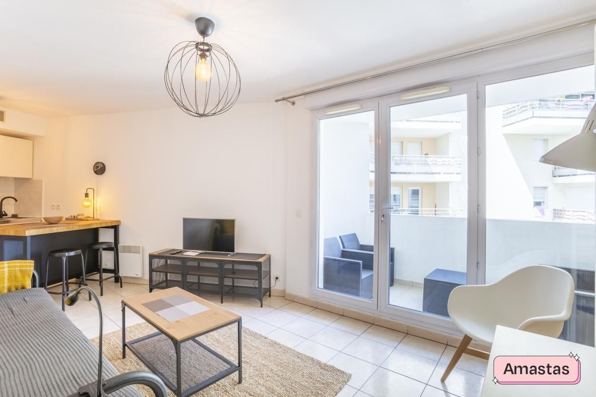 
                                                Location
                                                 Superbe studio meublé dans le 8eme arrondissement de Marseille