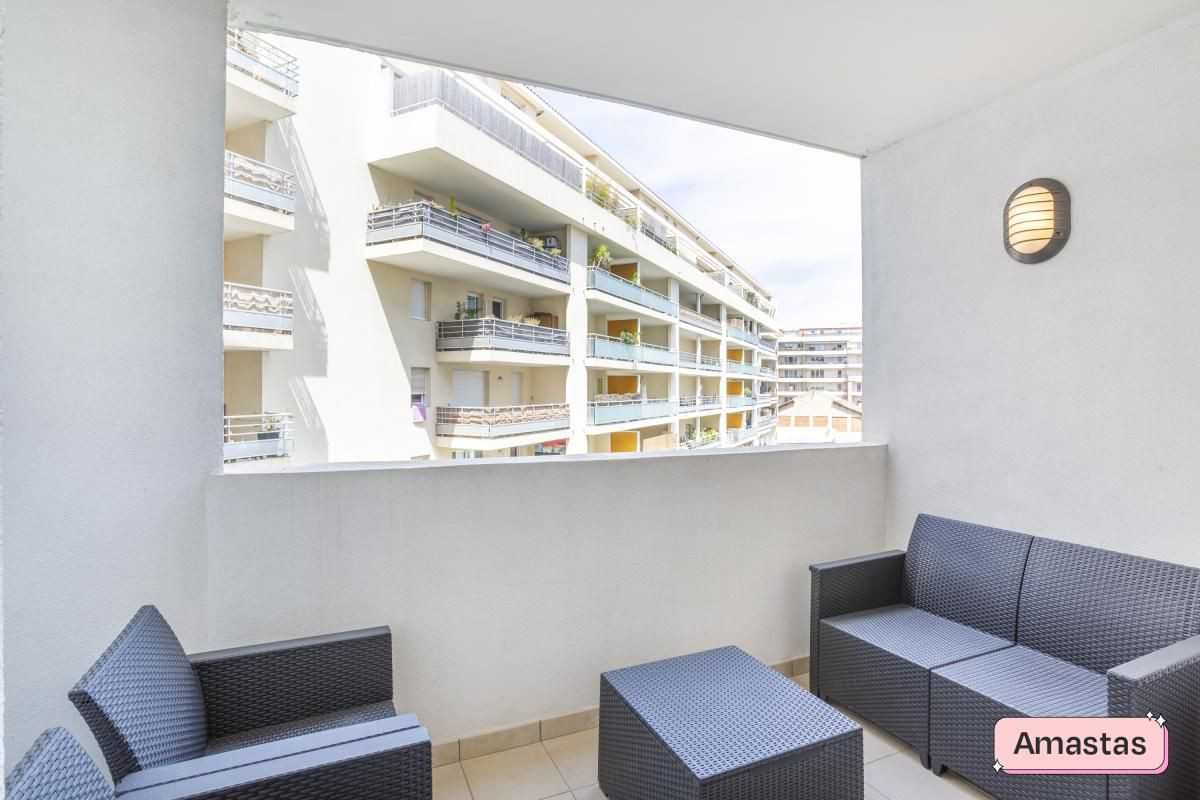 
                                                Location
                                                 Superbe studio meublé dans le 8eme arrondissement de Marseille