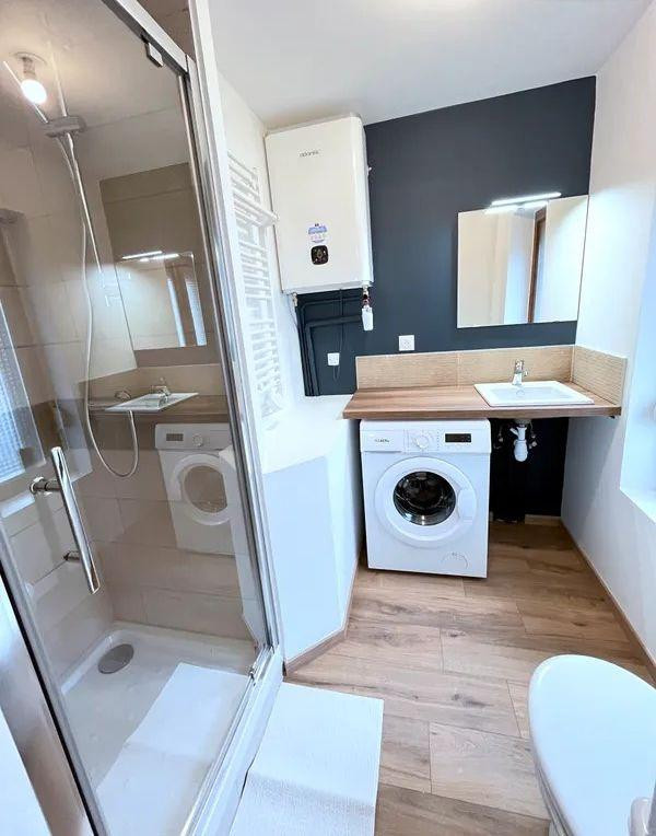 
                                                Location
                                                 Superbe studio neuf meublé 19m² à Saint Florent