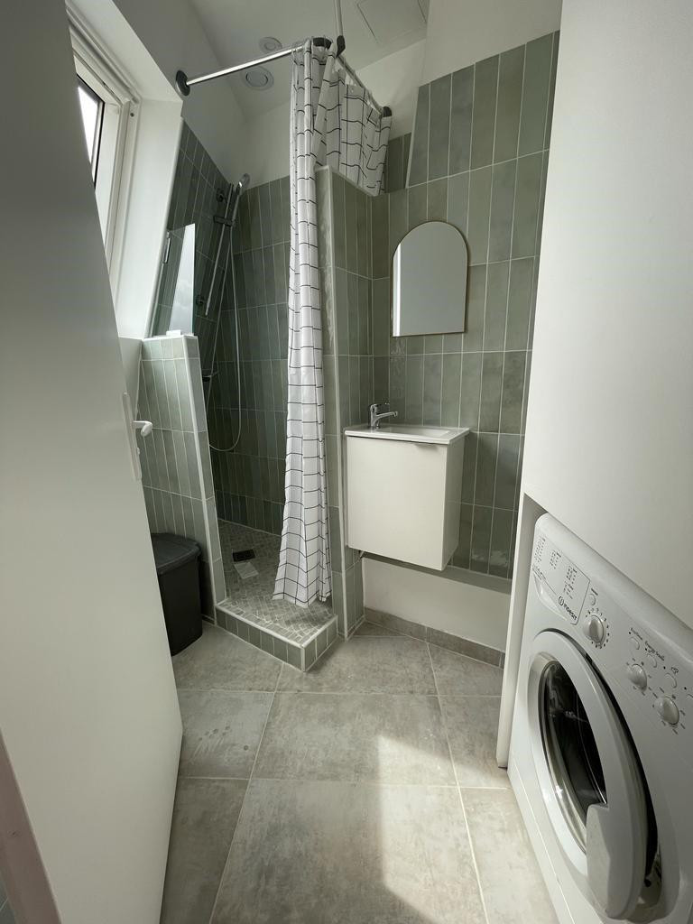 
                                                Location
                                                 Superbe studio Paris Sainte Marguerite