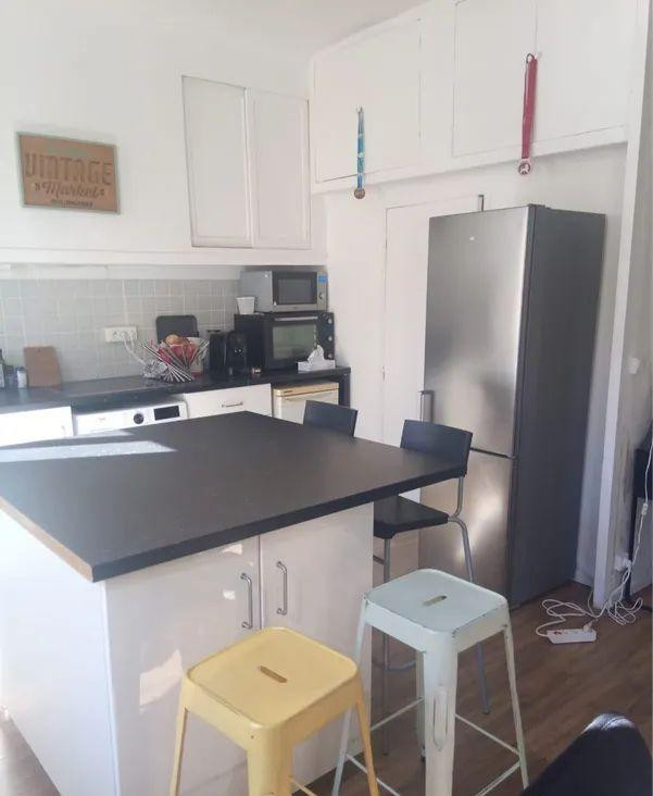 
                                                Location
                                                 Superbe studio refait à neuf et meublé 34m²