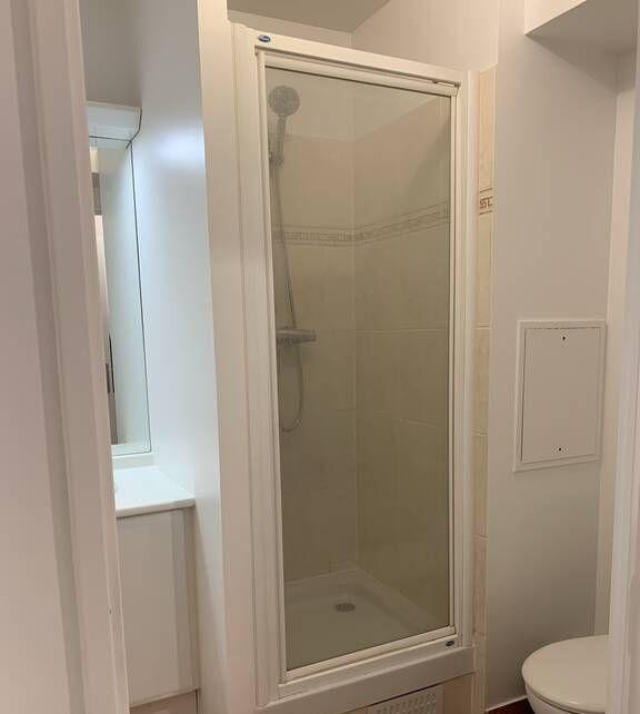 
                                                Location
                                                 Superbe studio rénové 25 m2 à Issy-les-Moulineaux