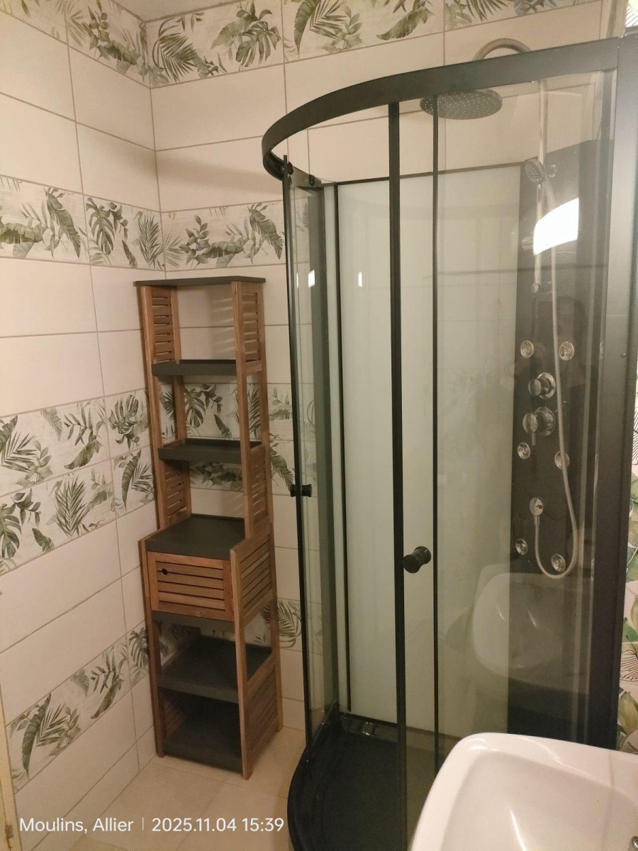 
                                                Location
                                                 Superbe T1 rez  de jardin 35m2
Rénové meublé