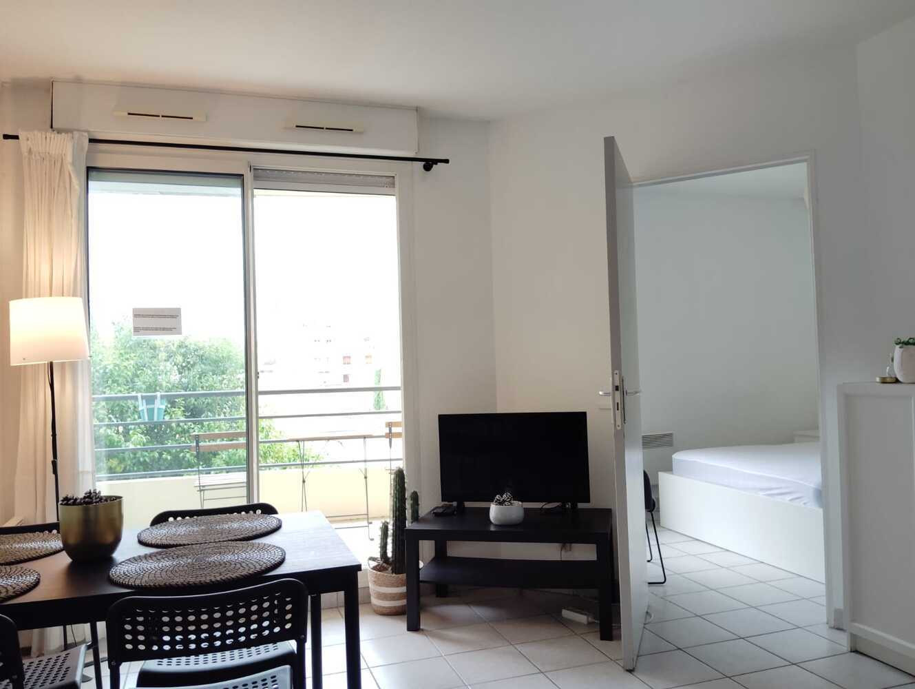 
                                                Vente
                                                 Superbe T2 Centre Parking Balcon