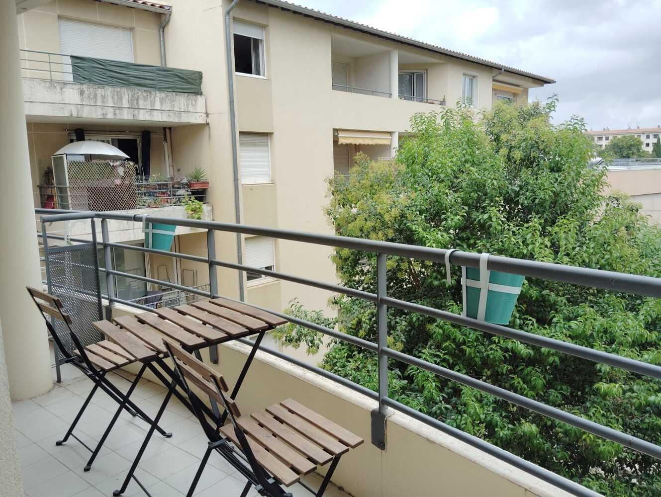 
                                                Vente
                                                 Superbe T2 Centre Parking Balcon