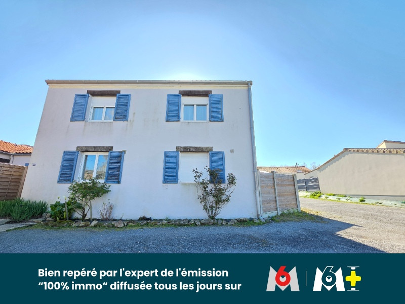 
                                                Vente
                                                 SUPERBE T2 en rez de chaussée - proche du bourg à pied