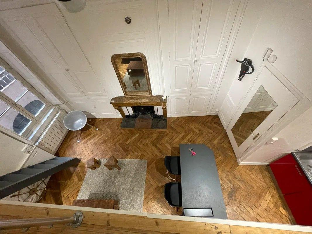 
                                                Location
                                                 Superbe T2 meublé 52m² Lyon 1er