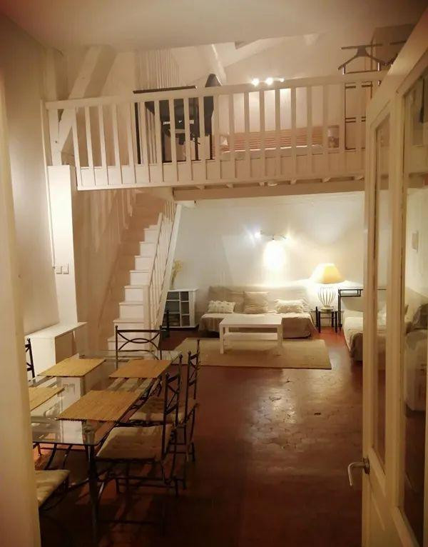 
                                                Location
                                                 Superbe T2 Meublé 60m2 Hyper Centre d'Avignon