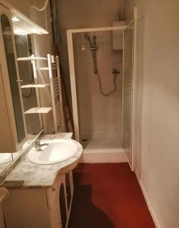 
                                                Location
                                                 Superbe T2 Meublé 60m2 Hyper Centre d'Avignon