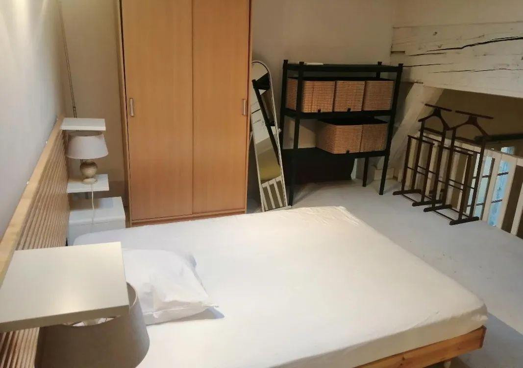 
                                                Location
                                                 Superbe T2 Meublé 60m2 Hyper Centre d'Avignon