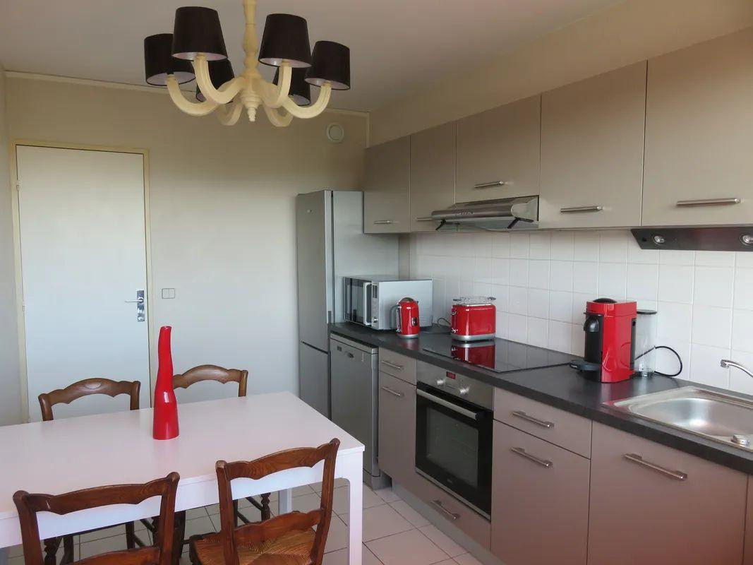 
                                                Location
                                                 Superbe T2 meublé 62m² sans vis à vis Saint Genès