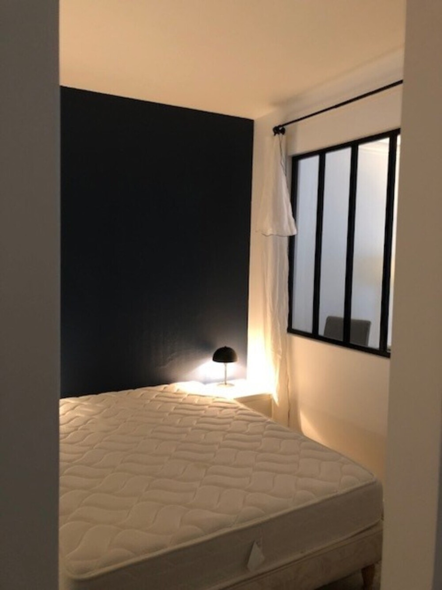 
                                                Location
                                                 Superbe T2 meublé avec balcon (Legendre)