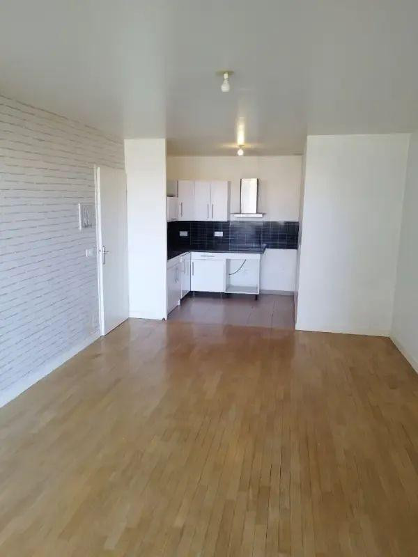 
                                                Location
                                                 Superbe T3 62m² avec terrasse de 15m²