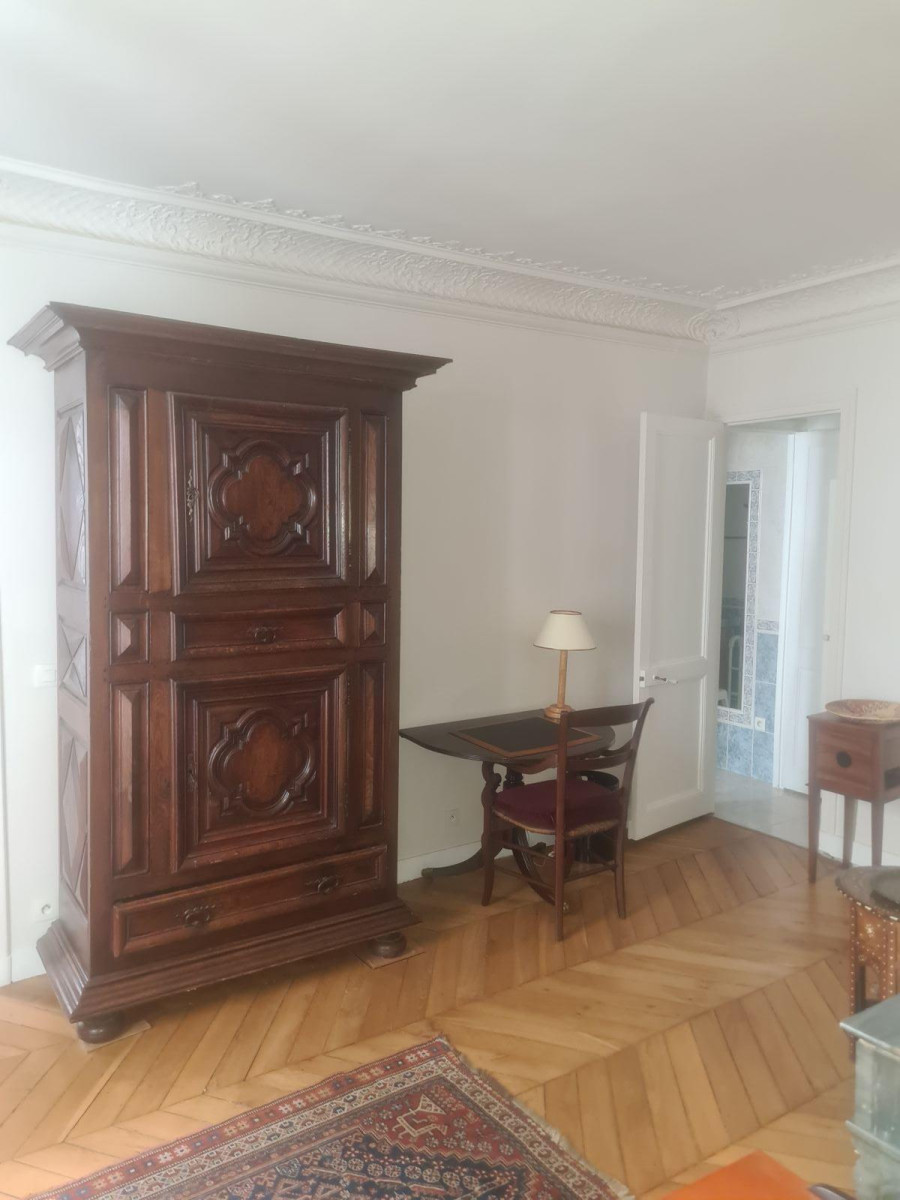 
                                                Location
                                                 Superbe T3 meublé calme et lumineux