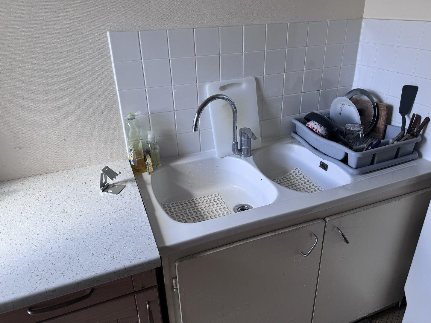 
                                                Location
                                                 Superbe T4 de 80m² avec terrasse et plein sud