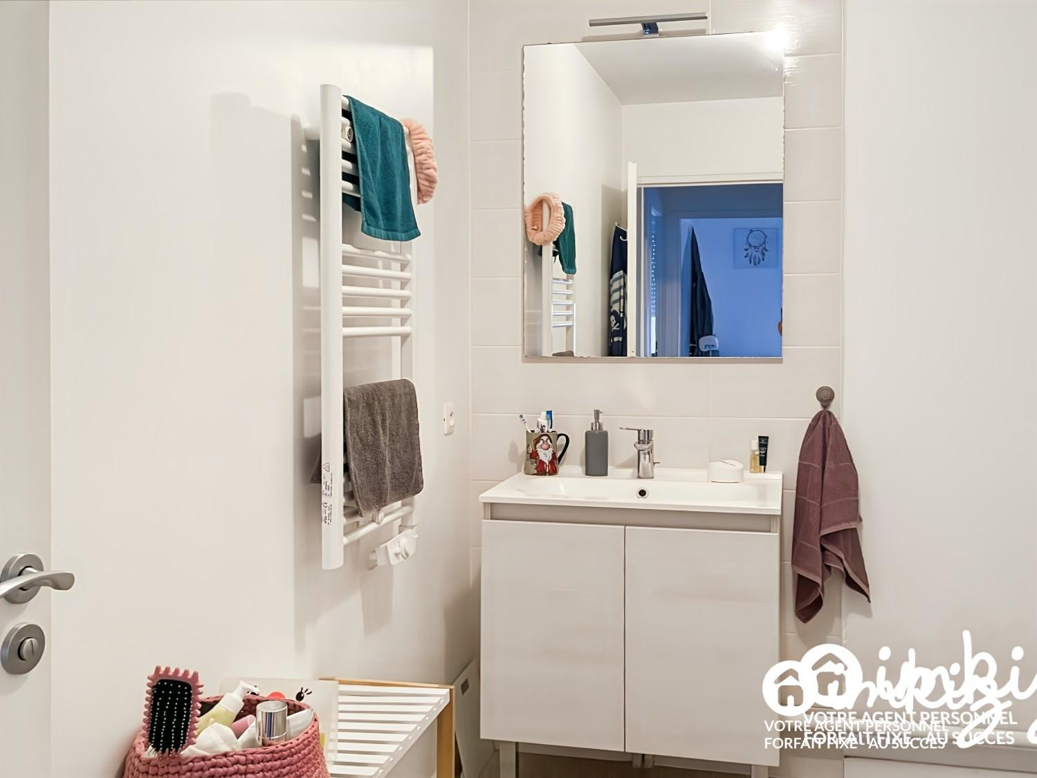 
                                                Vente
                                                 Superbe T4 Lumineux en Dernier Étage avec Terrasse