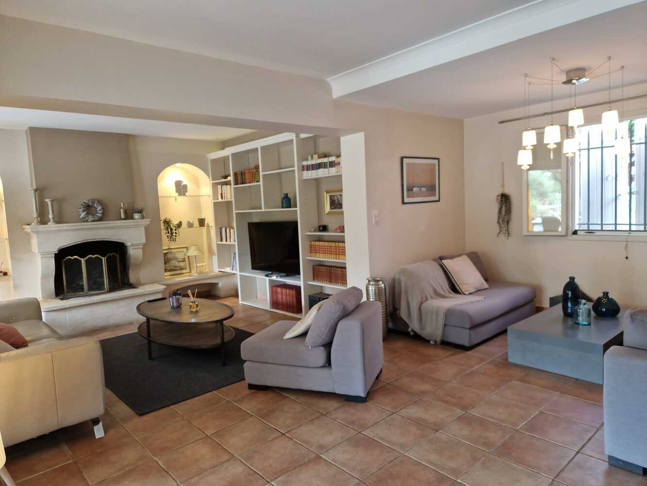 
                                                Location
                                                 Superbe Villa Golf Piscine