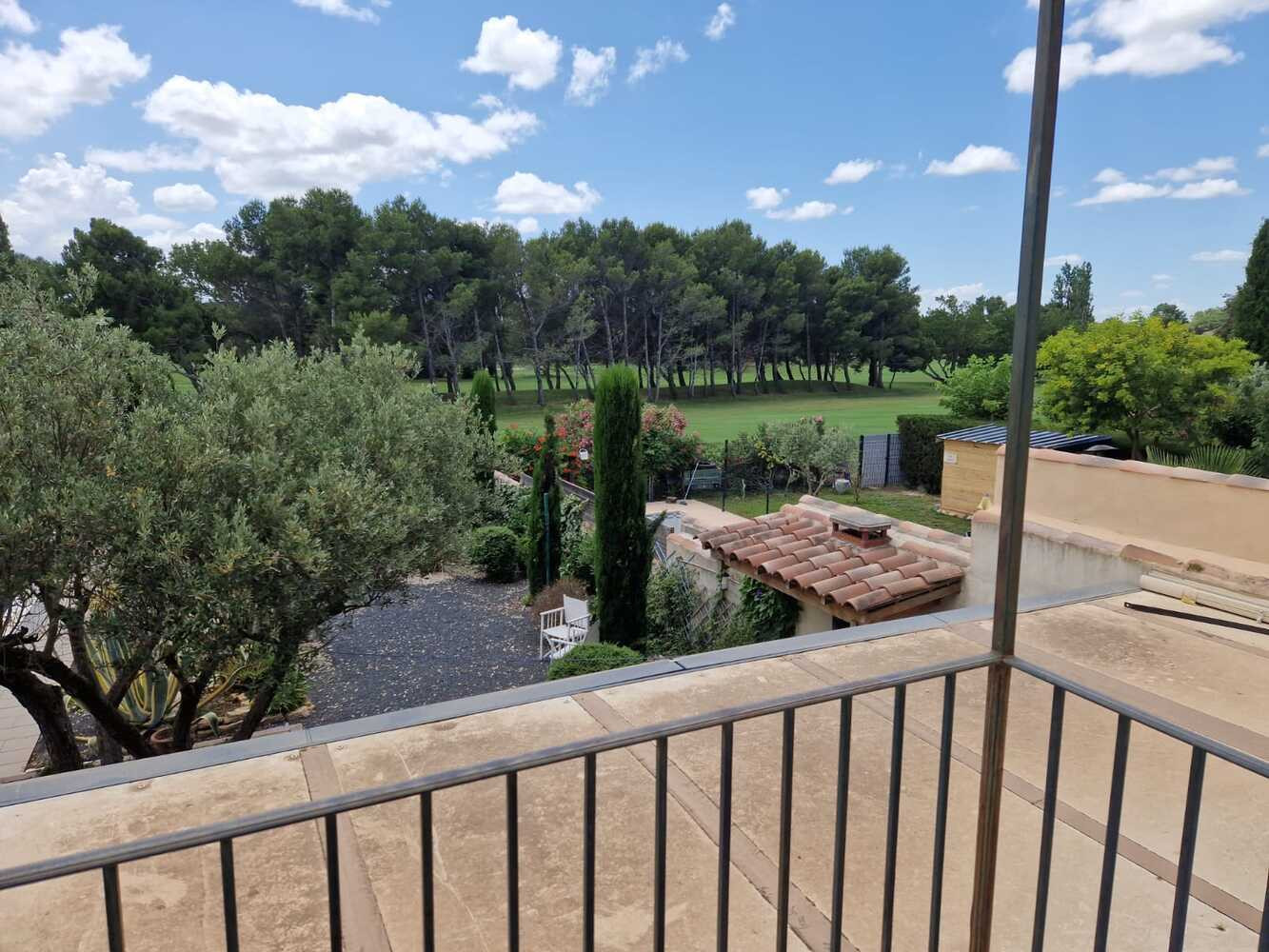 
                                                Location
                                                 Superbe Villa Golf Piscine