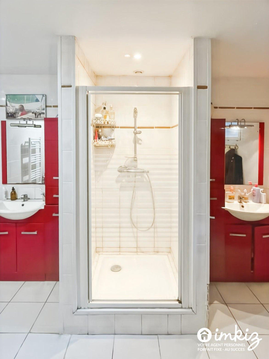 
                                                Vente
                                                 Supperbe maison  - 158 m2