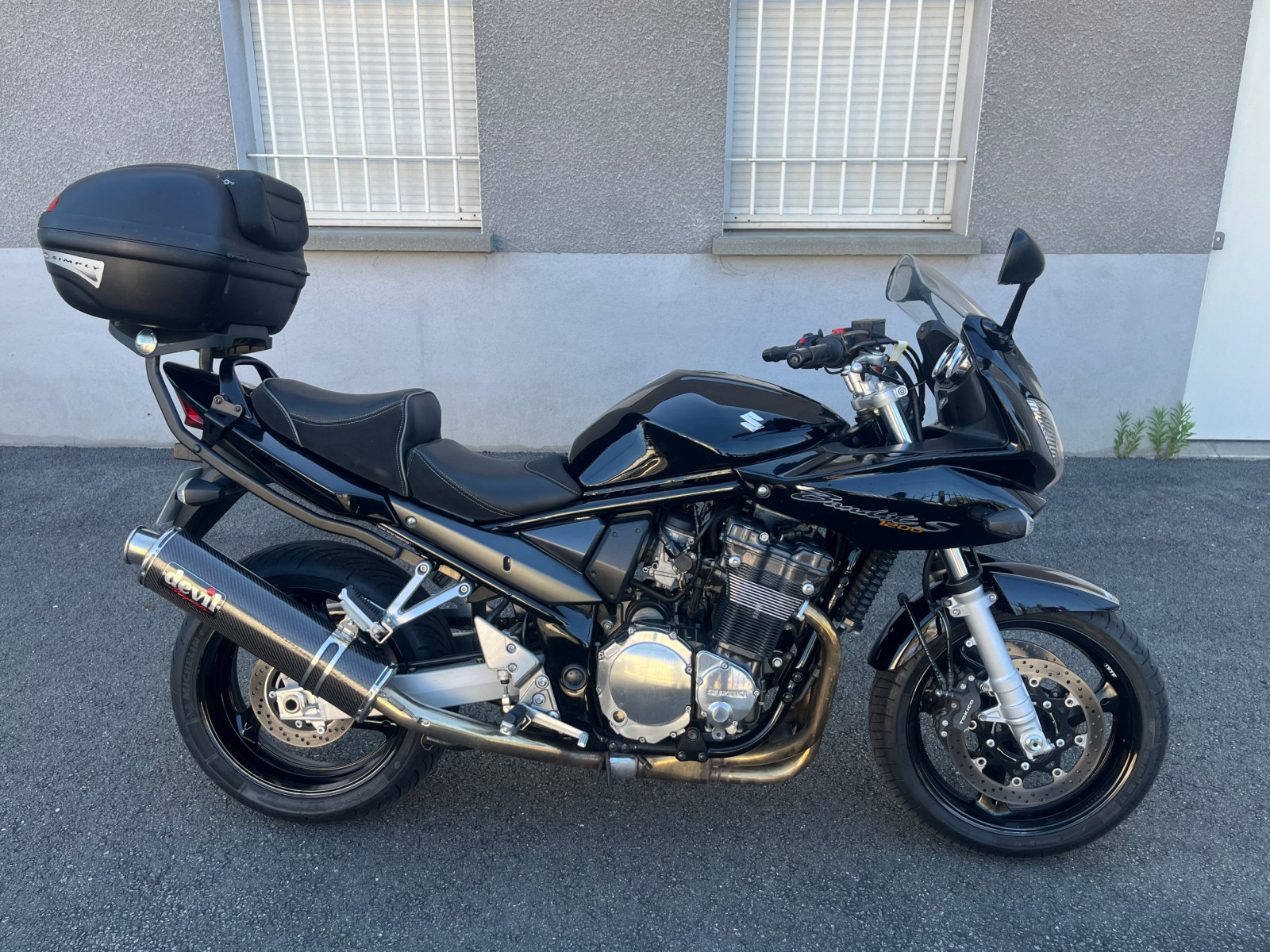 
                                                Moto - Scooter
                                                 Suzuki GSF 1200 Bandit s 2026