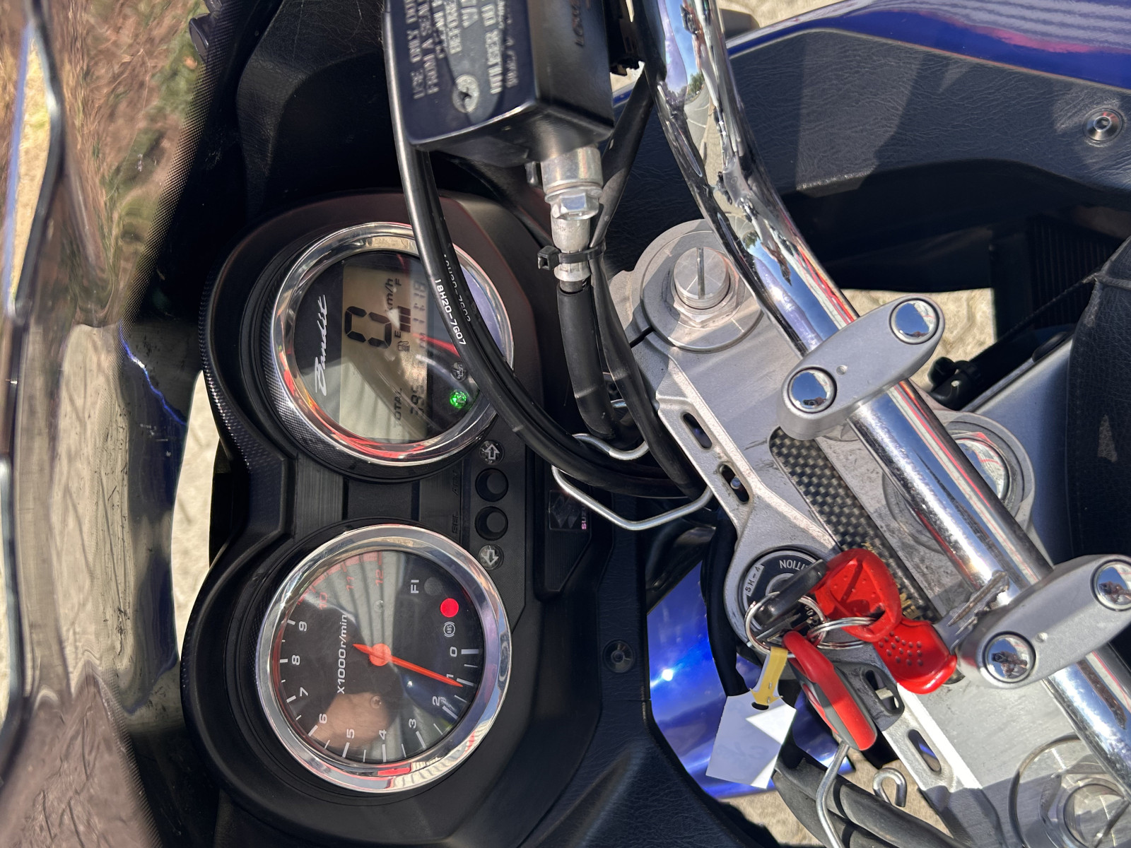
                                                Moto - Scooter
                                                 Suzuki # 😉 SUZUKI 1250 BANDIT S ABS – ÉQUIPÉE GRAND TOURISME – EXCELLENT ÉTAT 😉 2007